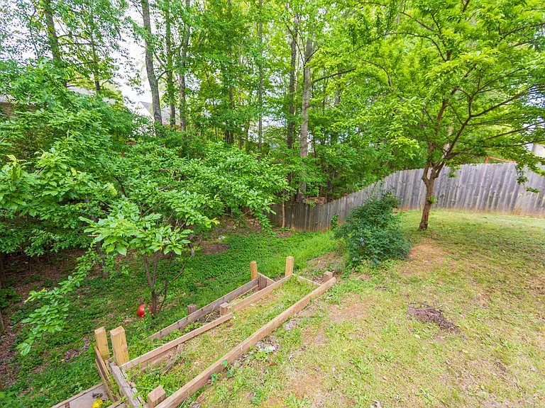 5815 Weddington Dr — Photo 43