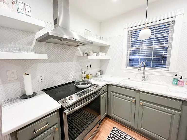 567 Pelham Rd NE — Photo 6