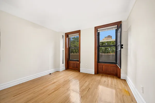 Sold by Compass | media 20