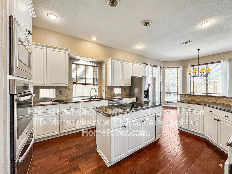 5 bed, 4.0 bath, 3416 sqft, $4,500 — Photo 3