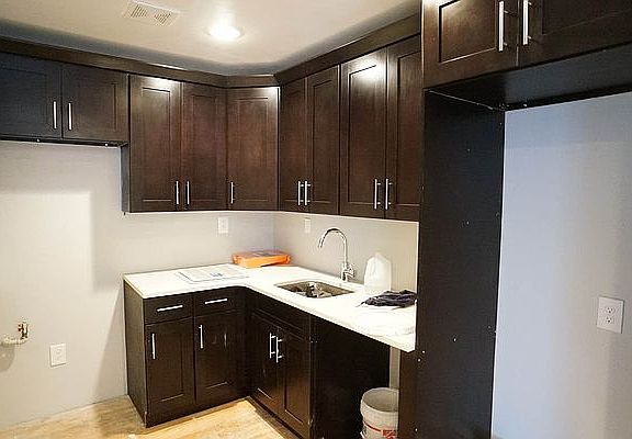 3rd image of 3014 Mickle Ave #2