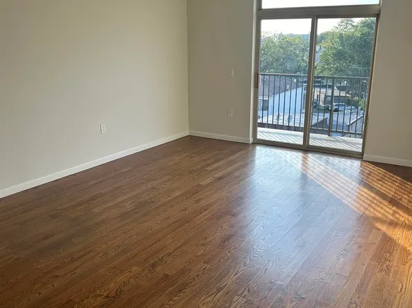 186 Broadway image 9 of 14