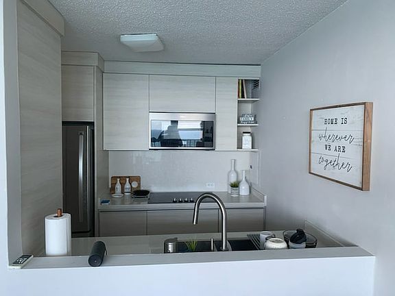 3rd image of 1035 Ashford Ave #1203
