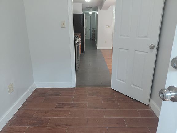 4th image of 242 Quincy St APT 1