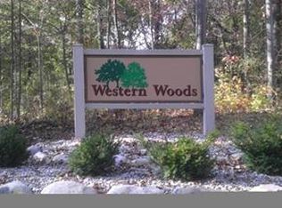 9160 Western Woods Dr, Kalamazoo, MI 49009
