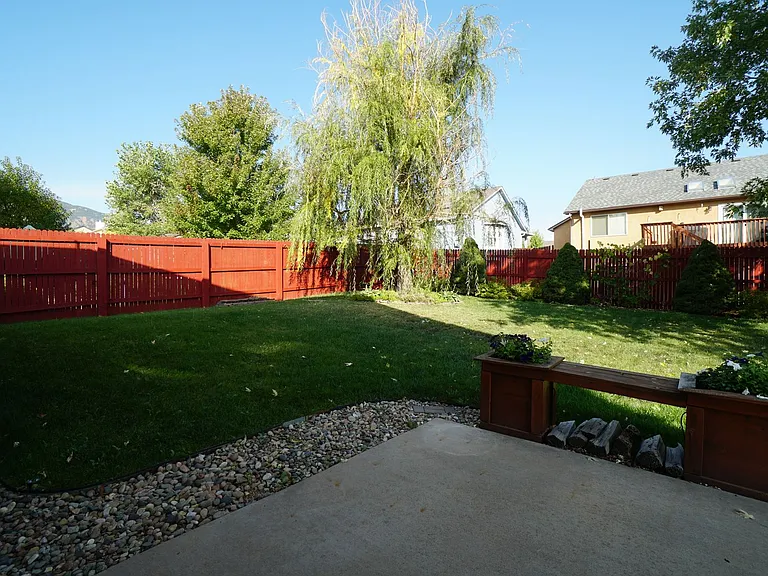 1072 Scarlet Oak Dr — Photo 24