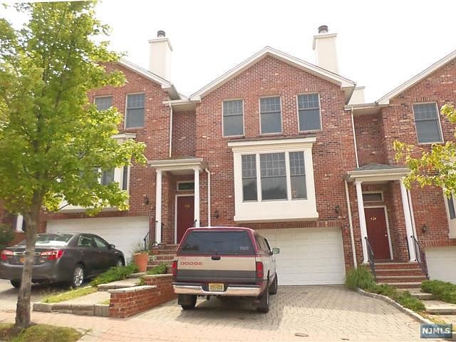 1st image of 432 Grandview Pl #432