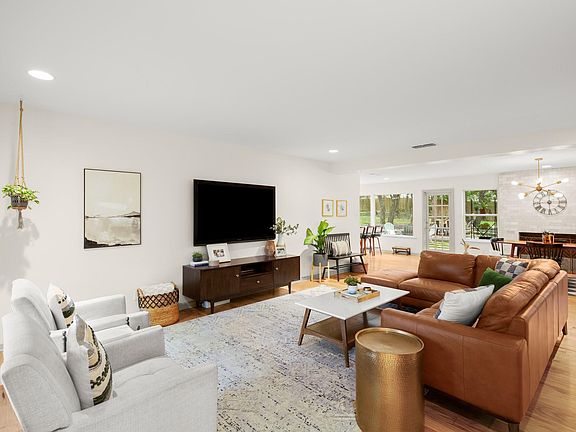 5th image of 8600 Azalea Trl