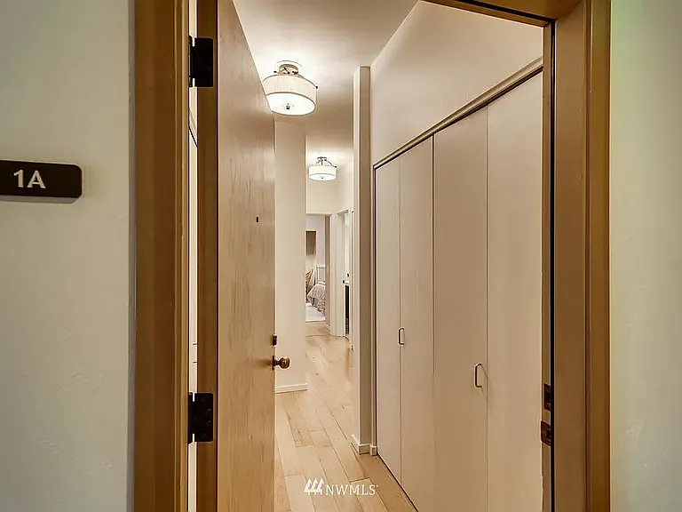 2 bed, 1104 sqft, $3,400 — Photo 3