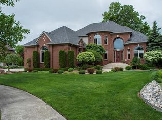 55979 Red Cedar Ct, Shelby Township, MI 48316
