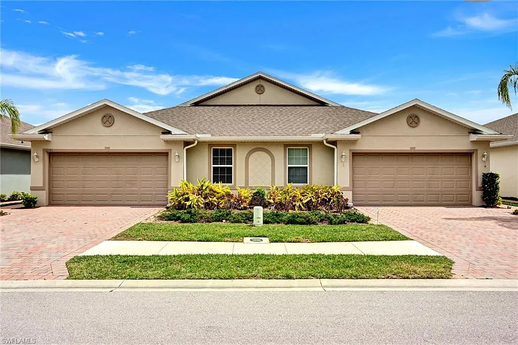 2 bed, 2.0 bath, 1497 sqft, $2,300 — Photo 3