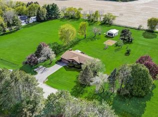 N8987 Pickeral Jay Rd, East Troy, WI 53120