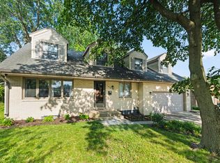 1516 Mayflower Dr, Dekalb, IL 60115