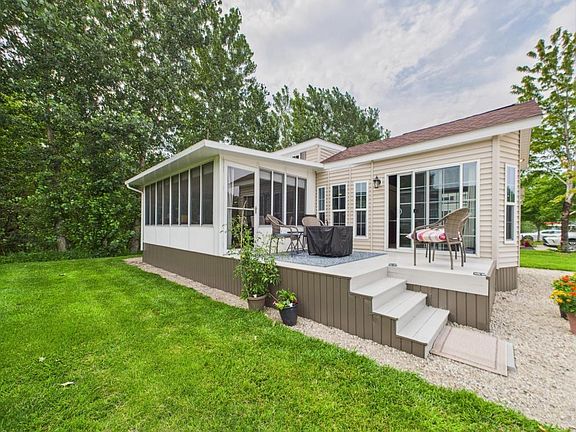 2nd image of 20965 S Lakeshore Dr #10