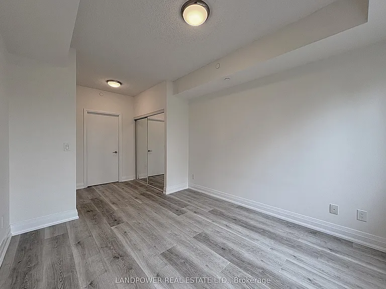 399 Spring Garden Ave #212 — Photo 7