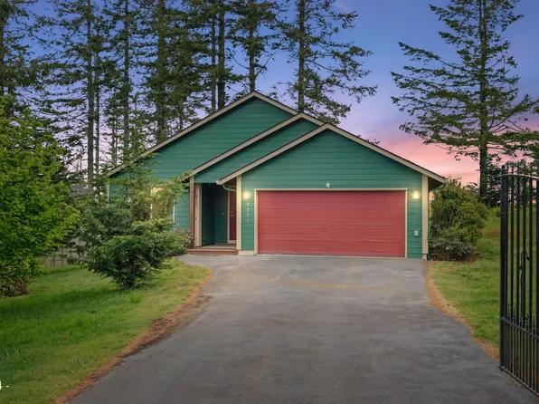 9751 NE Highland View Ln, Otis, OR 97368