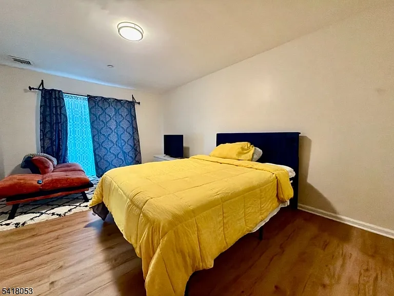 51 Smith St — Photo 9