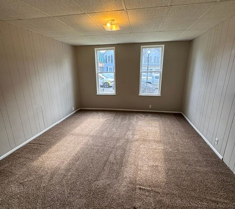 2nd image of 1621 N Wells St #1