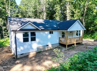 321 Lyndhurst Dr, Hendersonville, NC 28791