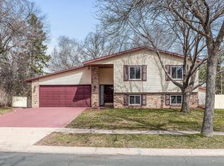 1421 98th Ln NW, Coon Rapids, MN 55433