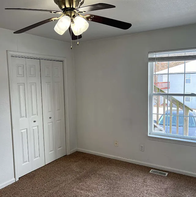 713 Cedar Dr - A — Photo 4