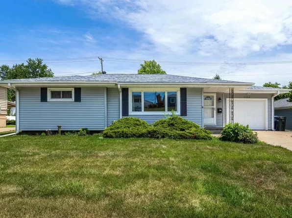 4329 N Pine St, Davenport, IA 52806