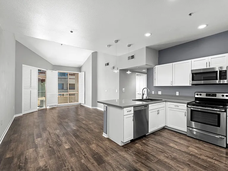 1501 Front St #633 — Photo 12