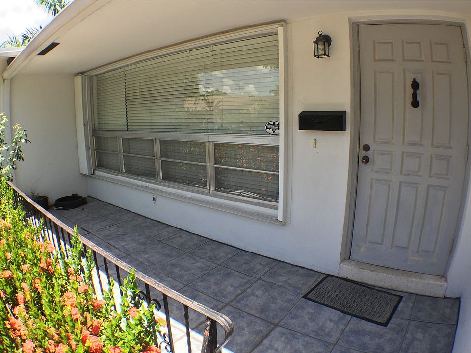 1st image of 503 NE 2nd Pl