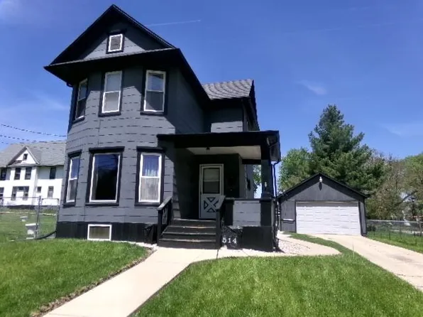514 E Iroquois St, Freeport, IL 61032