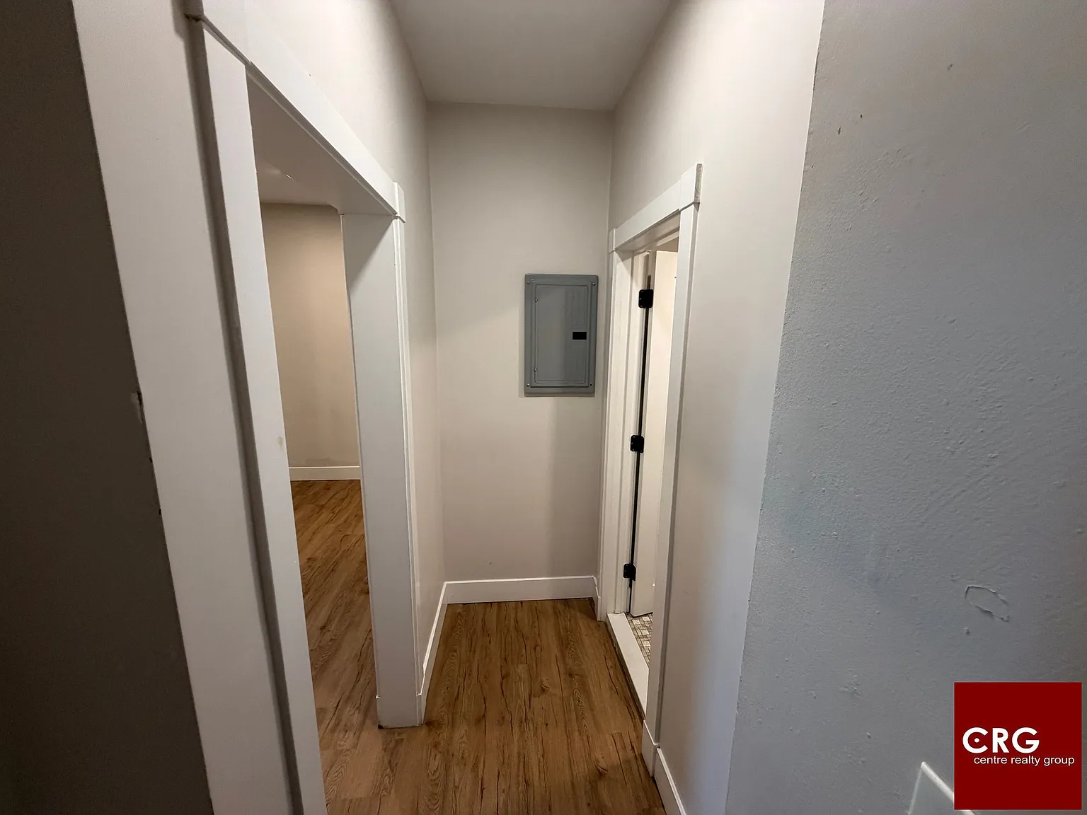 3 bed, 1.0 bath, $2,500 — Photo 2