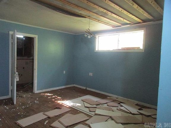 5th image of 103 5th St