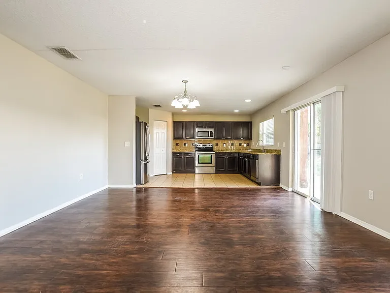 2050 Wavy Leaf Ct — Photo 5