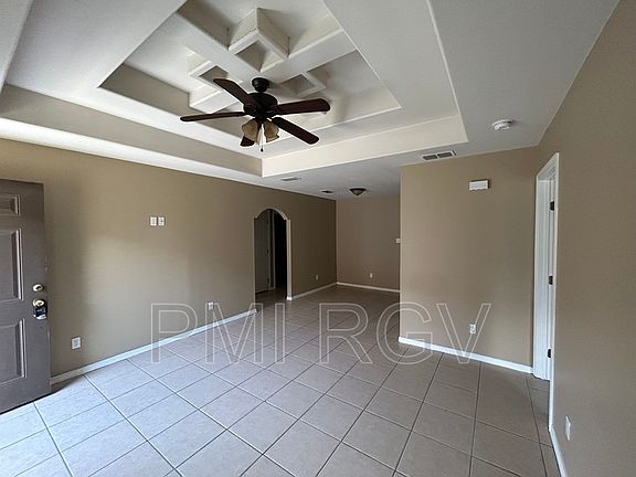 4th image of 304 W Amy Dr APT C
