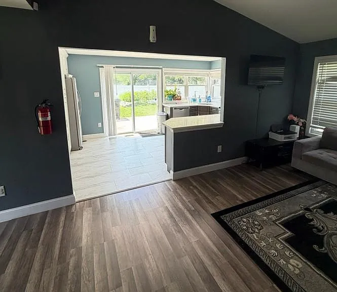 4 Patricia Ln — Photo 7