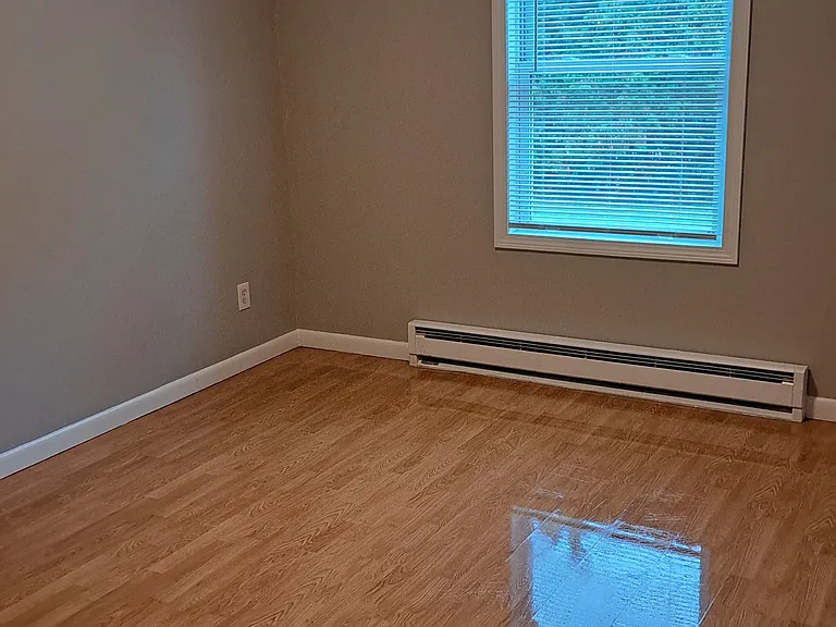 581 Falls Rd #2 — Photo 8