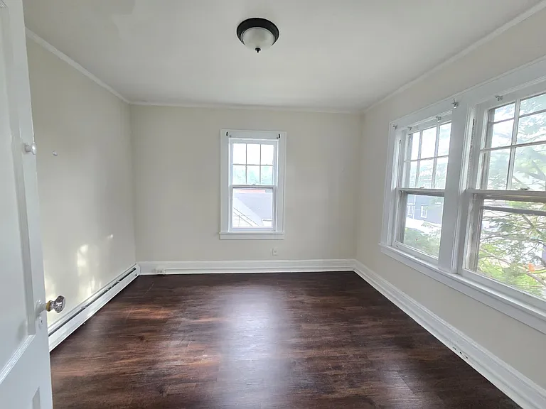 1013-1015 Prospect St #2R — Photo 6