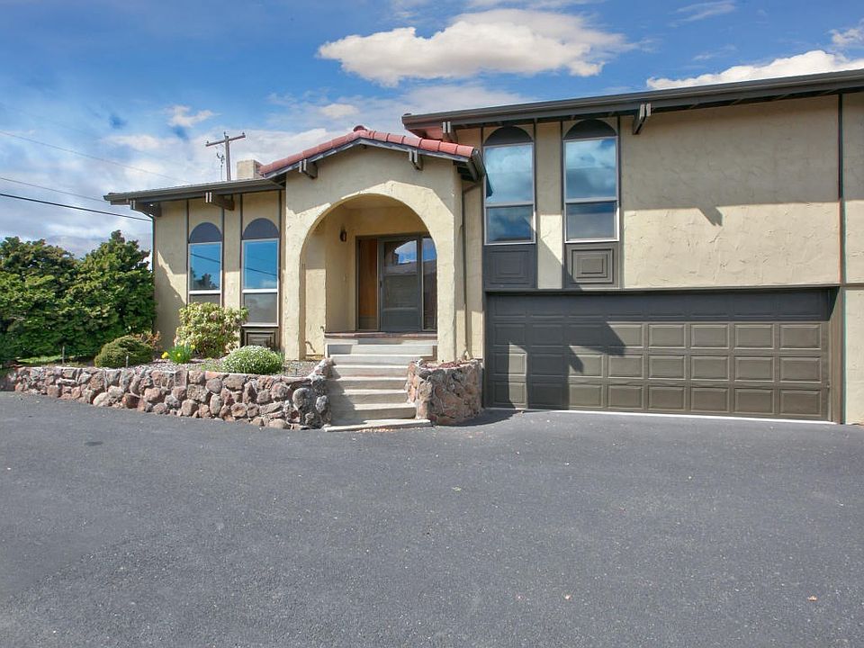 15 Crest Circle - Yakima, WA 98908