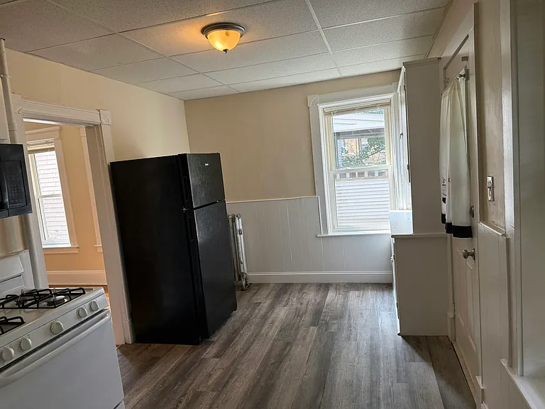 242 Fort Pleasant Ave #2L — Photo 6