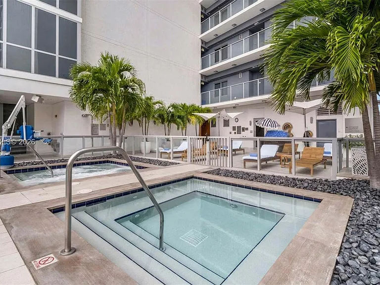 1100 Biscayne Blvd #4002 — Photo 39