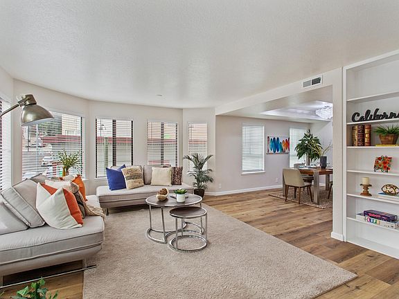 5th image of 451 Union St APT 3