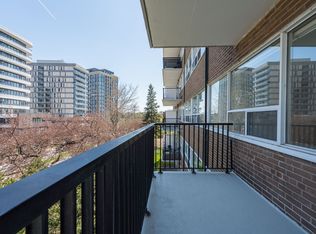 150 The Donway W #1B-1BA-733SQFT, Toronto, ON