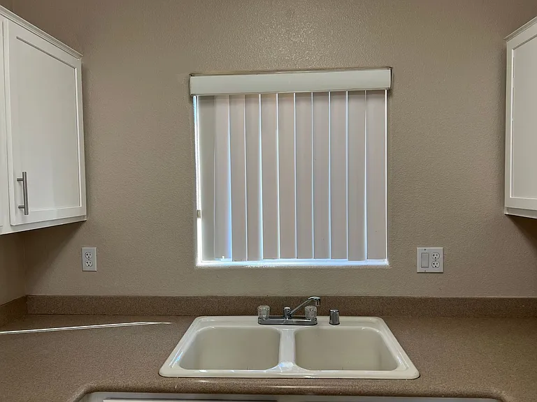 2291 W Horizon Ridge Pkwy #4222 — Photo 10