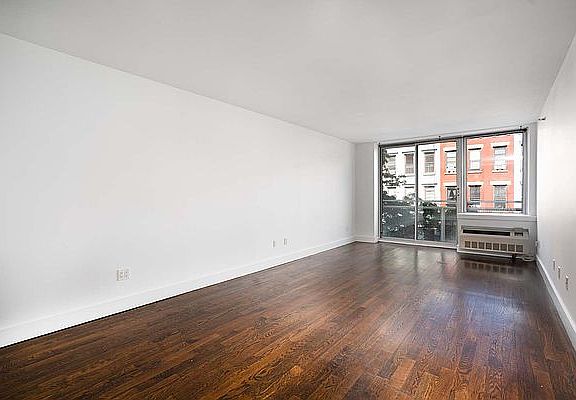 2nd image of 160 E 117th St #8B