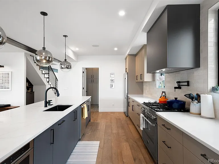 2498 Wolff St — Photo 10