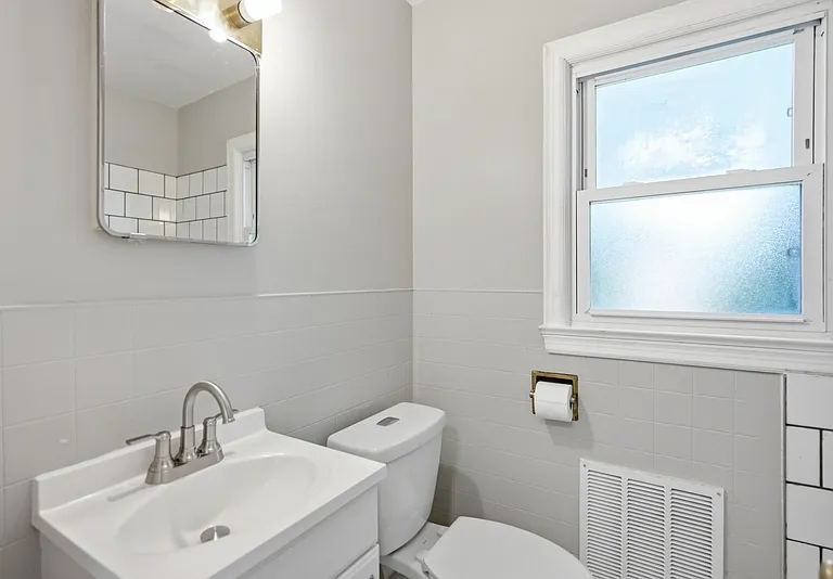 2706 Jefferson Ave — Photo 9