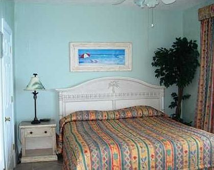 master bedroom is gulf front