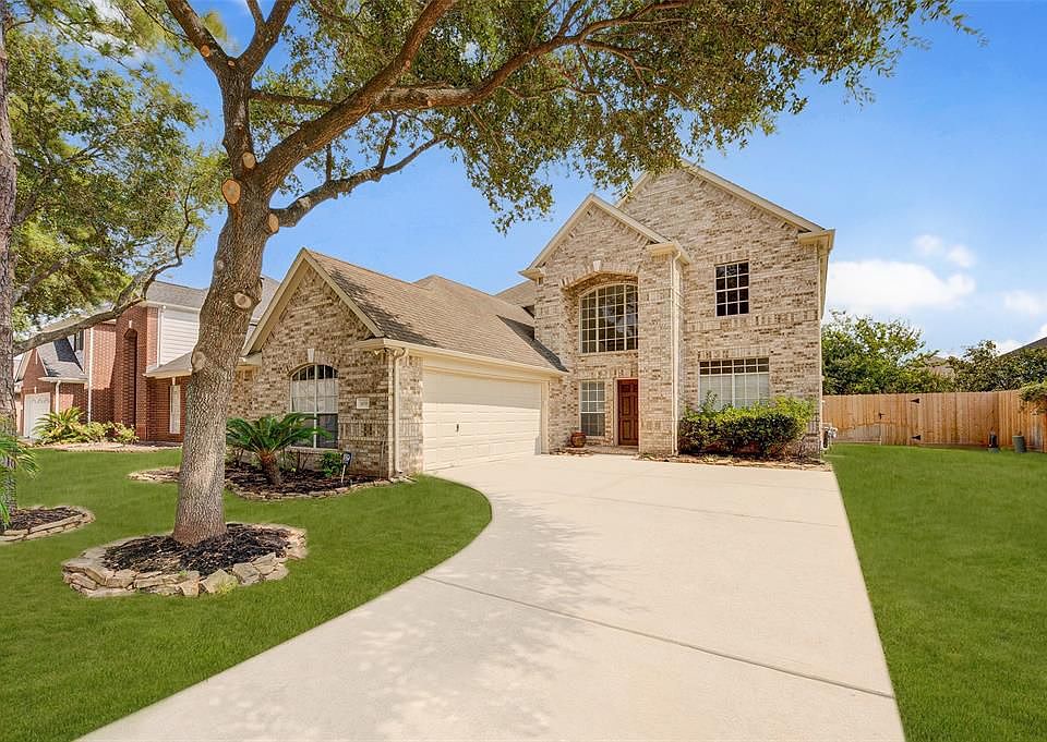 1st image of 14018 White Oak Gardens Dr