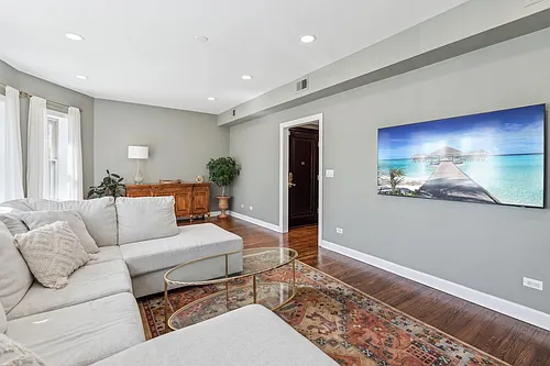 5140 N Albany Ave #1 Photo 1 5140 N Albany Ave #1 Photo 1