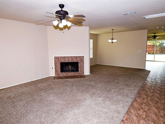 3rd image of 1820 Little Deer Ln