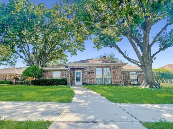 1027 Ridgeview Cir, Carrollton, TX 75007